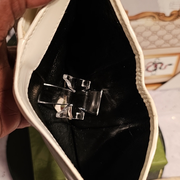 Gucci Bilfold Patent Leather Wallet - Picture 9 of 13